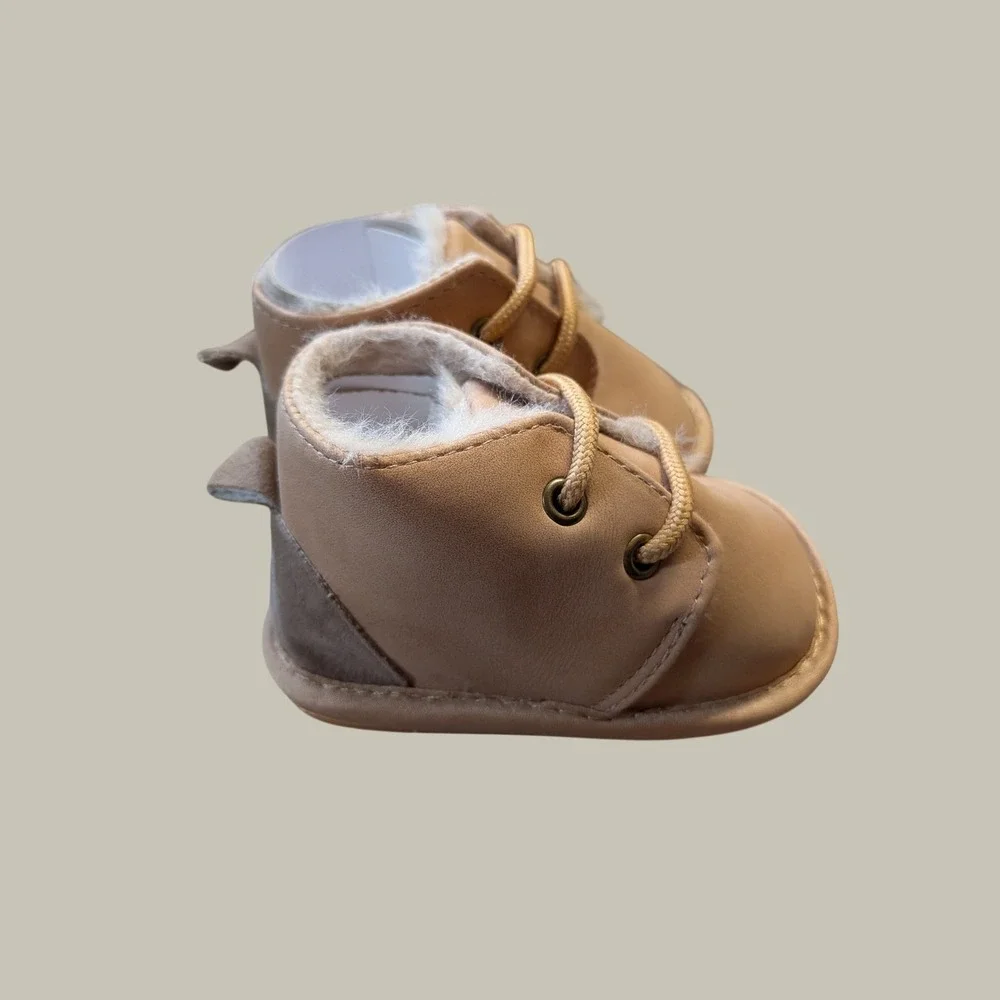 Infant Tan Faux Leather Faux Fur Lined Chukka Booties Soft Sole Size 110